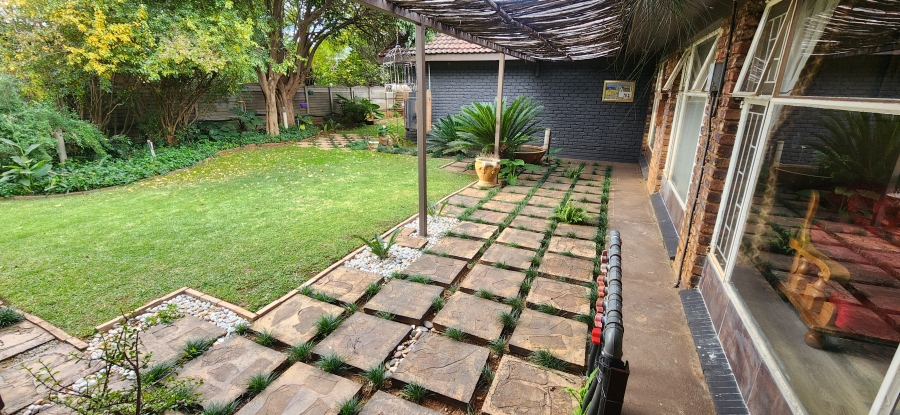 4 Bedroom Property for Sale in Miederpark North West